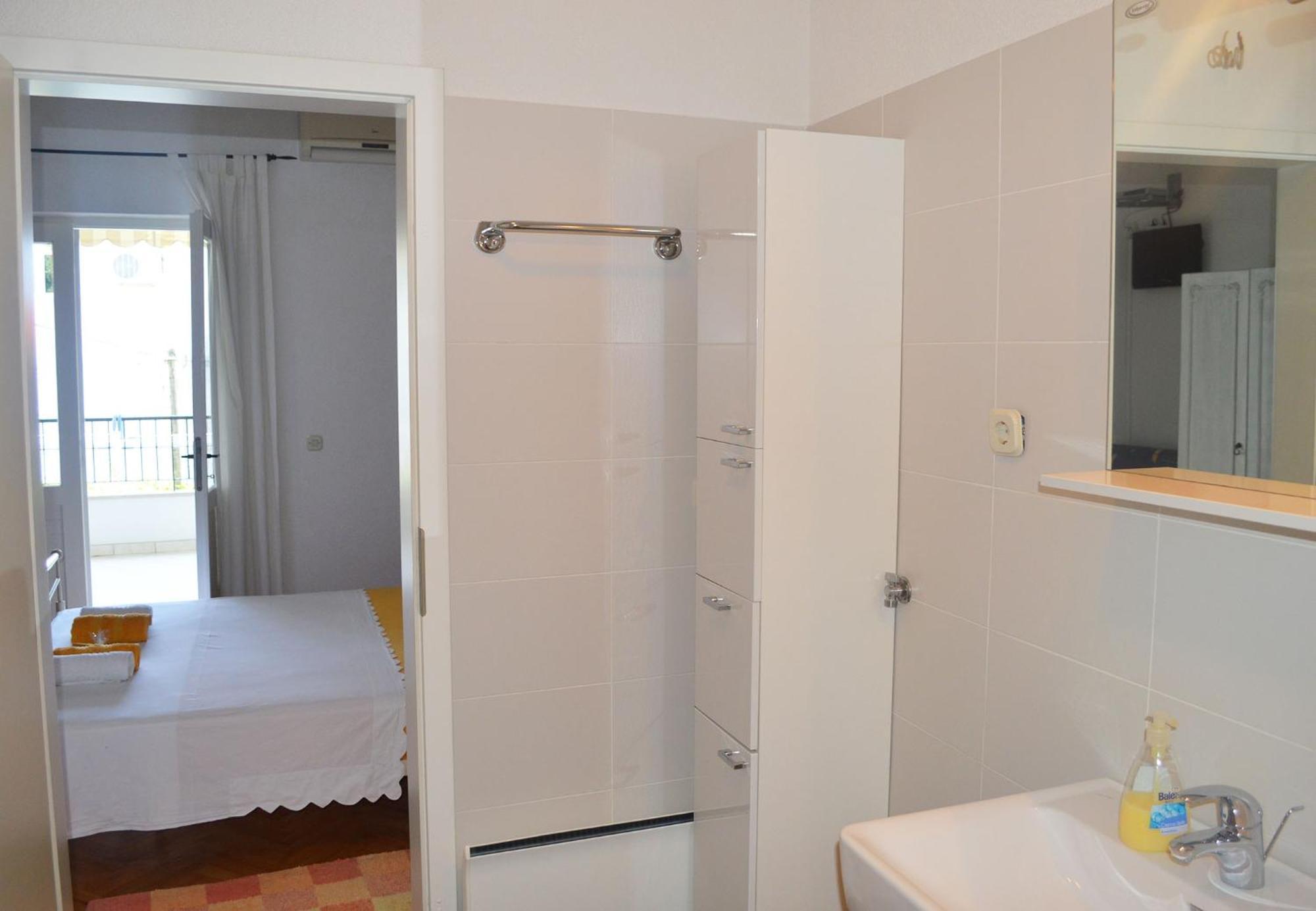 Apartments With A Parking Space Makarska - 11361 객실 사진